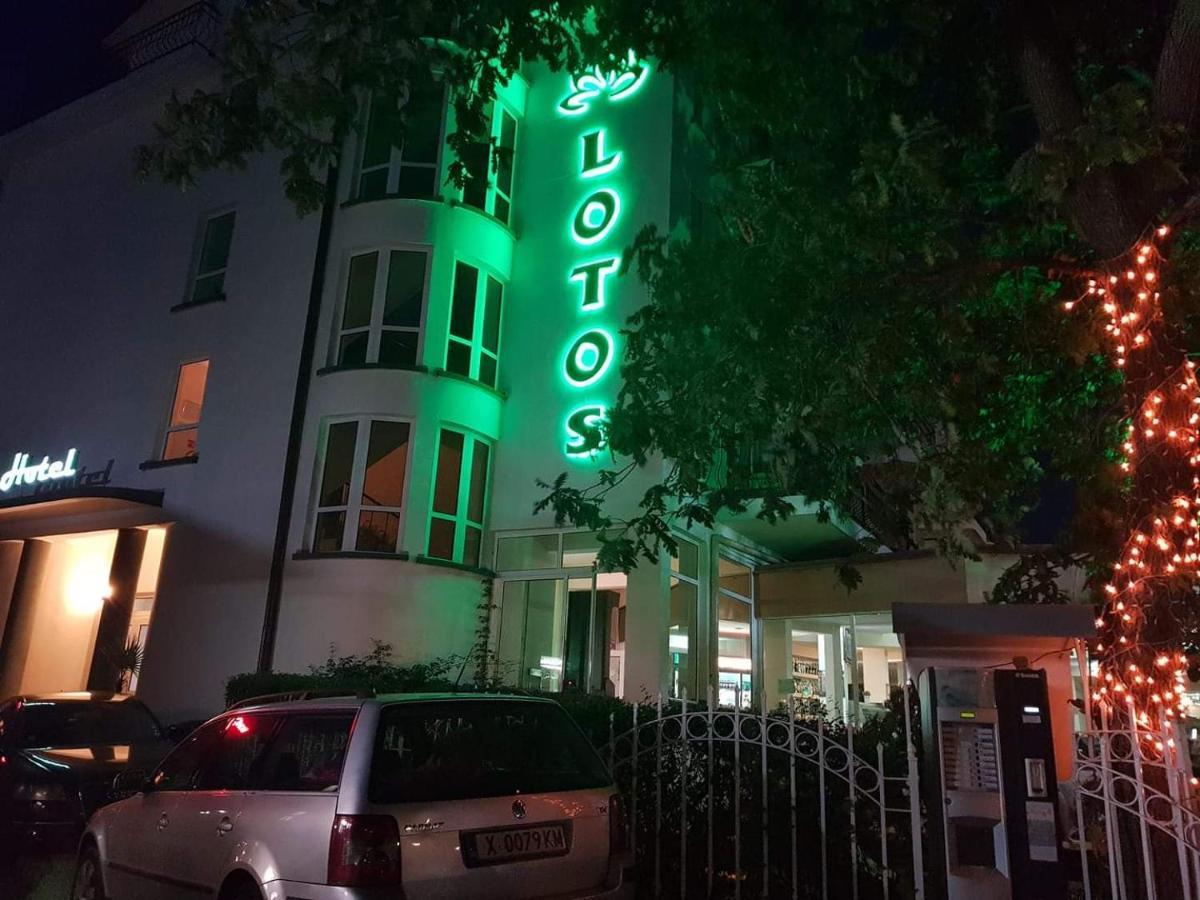 Hotel Lotos Kiten  Ngoại thất bức ảnh